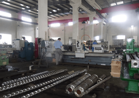 Extruder Barrel and Screw Machining